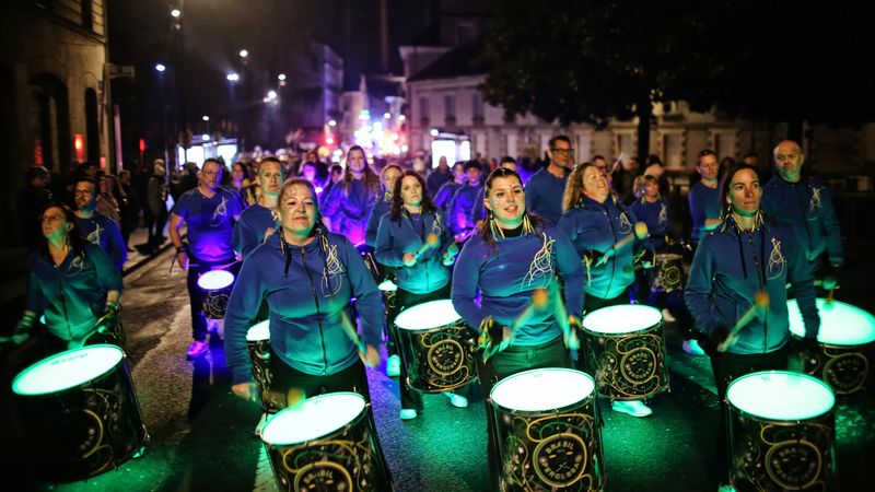 En 2025, le carnaval de Nantes met à l'honneur les traditions festives de par le monde. © Romain Boulanger