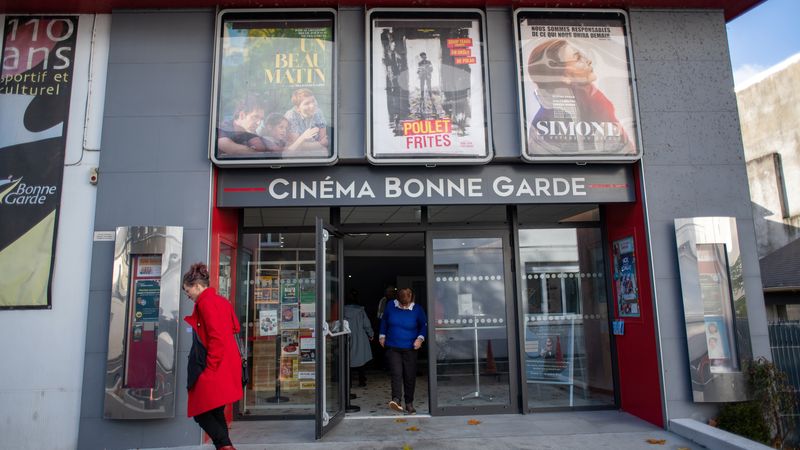 Pour ses 92 printemps, le cinéma du quartier Nantes Sud s'est offert une cure de jouvence, nécessaire afin de permettre son accès aux personnes à mobilité réduite.
