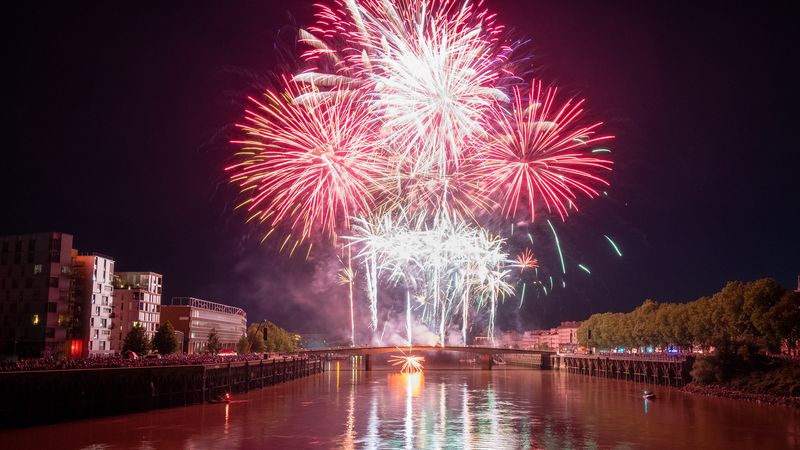 Le feu d’artifice nantais retrouve le pont-Anne de Bretagne (ici, la Fête nationale 2019 © Patrick Garçon).