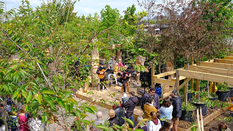 Un concert rock et des animations musicales sont organisés samedi 26 octobre à la guinguette 40 Pieds pour fêter la fin de la 2e saison de Quai des plantes.