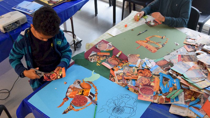 Les enfants de 5 à 7 ans ont rendez-vous au musée des Beaux-Arts pour créer leur propre affiche de film à partir de découpage et collage.