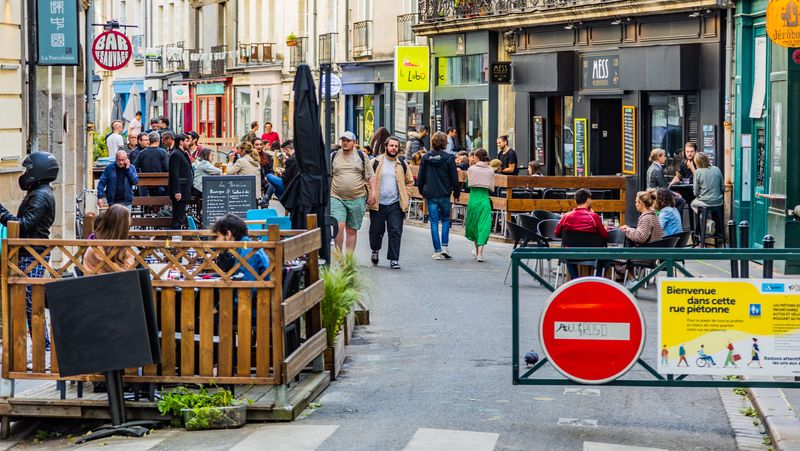 Huit rues piétonnes du centre-ville de Nantes se sont associées pour le programme des animations du 18 septembre. © Garance Wester pour Nantes Métropole.