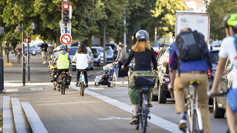 Zone 30 à Nantes, aménagements vélo provisoires, nouveaux stationnements auto... la rentrée est marquée par plusieurs changements d'importance.