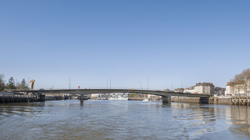 Le pont Anne-de-Bretagne doit être transformé en pont-place. Il accueillera les futures lignes de tramway 6 et 7.
