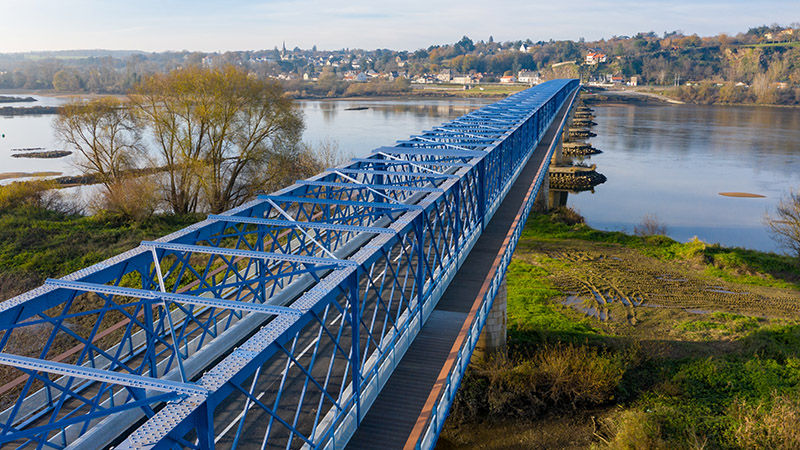 Tabliers et passerelles rénovés, chaussée refaite, ajout de passerelles piétons et cyclistes… les ponts ont subi une cure de jouvence (© Paul Pascal / Département de Loire-Atlantique).