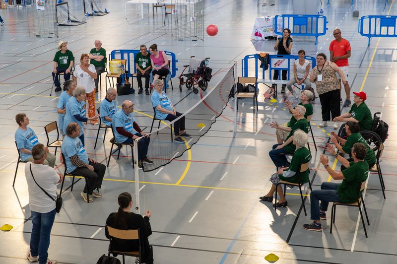 Assis ou debout, les épreuves ont été adaptées pour que toutes et tous puissent jouer. © Loïc Gatteau pour Nantes Métropole