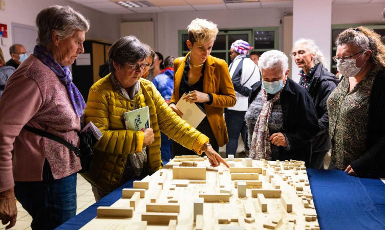 L’esquisse du projet de renouvellement urbain de Rezé Château a été présentée aux habitants  © Jean-Félix Fayolle pour Nantes Métropole.