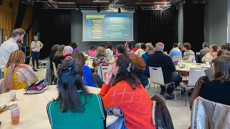 Ce projet de caisse commune alimentaire réunit de nombreux acteurs locaux : agriculteurs, collectivités, lieux de distribution, associations, simples citoyens, etc. Tous étaient réunis  vendredi 13 décembre au Carré des services à Saint-Herblain. ©  Pascale Wester