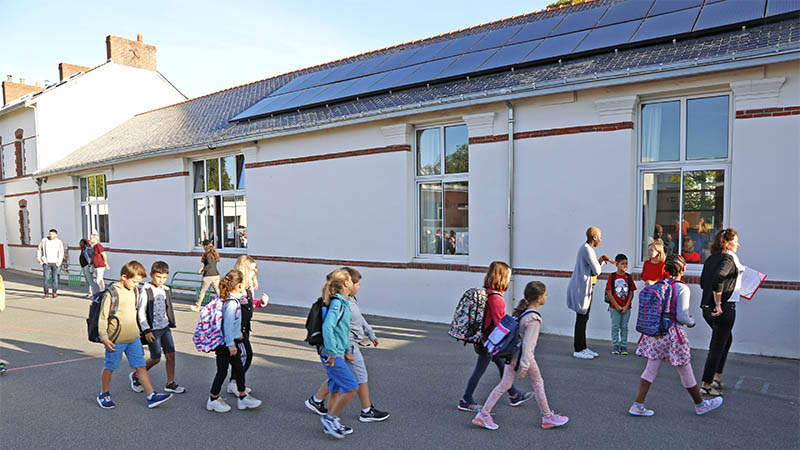 L’école Chateaubriand est en auto-consommation grâce à ses panneaux solaires.