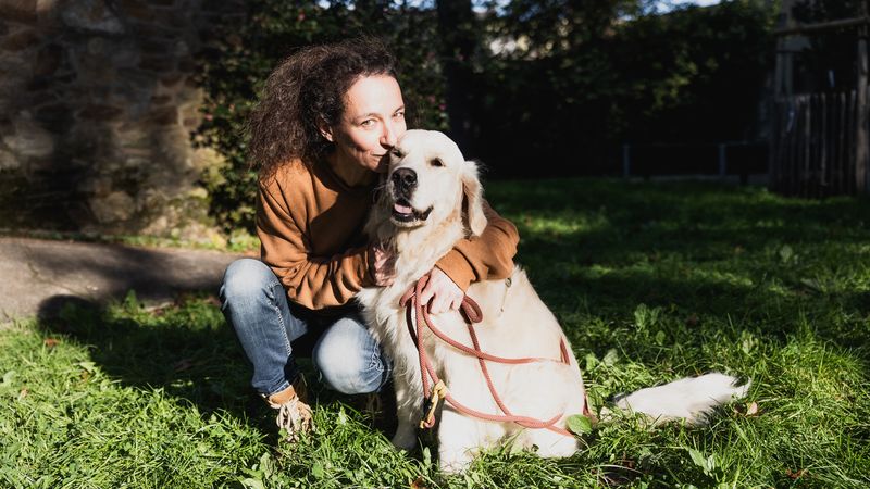 Axelle Joncheray, bénévole de l’association Molosse et Minus qui porte la voix des chiens à Nantes. © Garance Wester