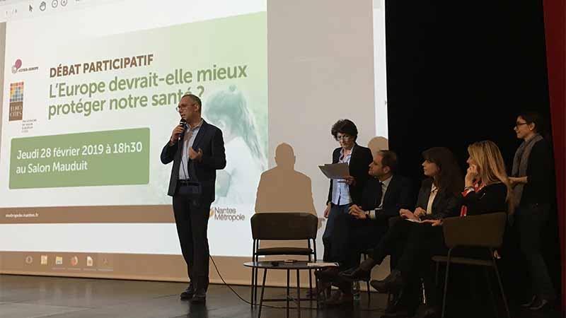 André Sobczak, vice-président de Nantes Métropole en charge de l'Europe, a présenté les enjeux du débat organisé au Salon Mauduit.