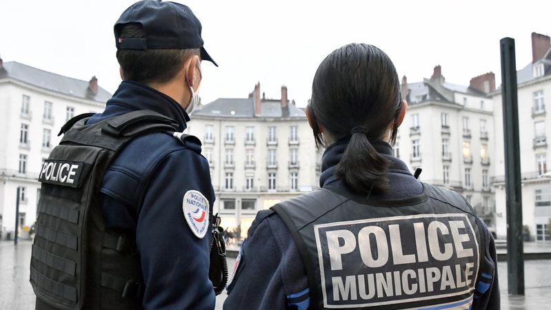 Une patrouille commune police nationale-police municipale dans le centre-ville. © Rodolphe Delaroque