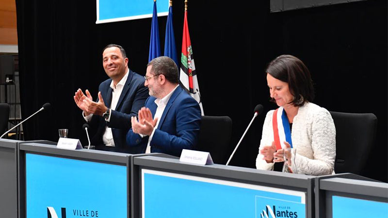 Adjoints. 26 postes sont créés pour ce nouveau mandat et les six années à venir. Comme pour le maire, ils ont été élus à bulletins secrets. Bassem Asseh devient le premier adjoint au maire de Nantes.
