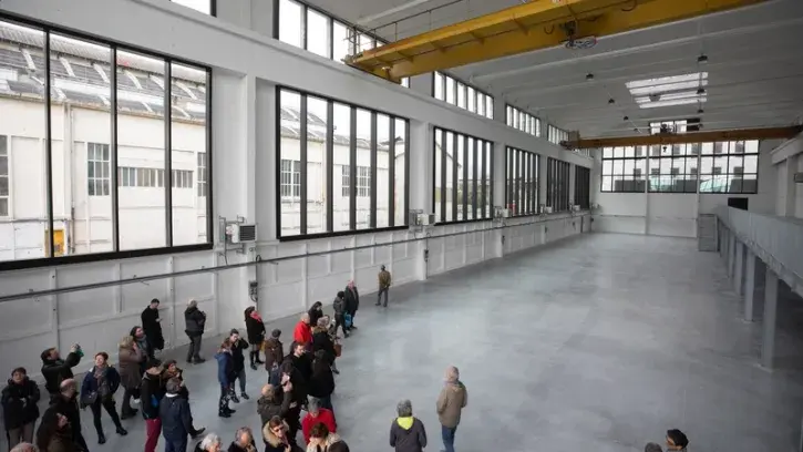 Eiffage Immobilier a réhabilité deux nefs « en se rapprochant au maximum de leur état d'origine ». L'existant est relié à deux bâtiments neufs de 5 et 7 étages. L'ensemble, livré fin février, accueille un incubateur des métiers de la robotique et de l'int
