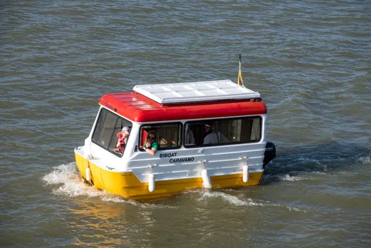 Plus de 200 bateaux ont participé à la parade nautique. Photo Patrick Garçon.