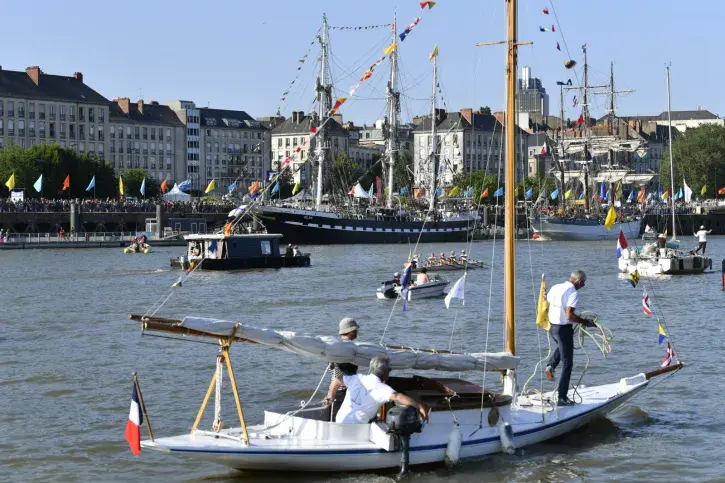 Plus de 200 bateaux ont participé à la parade nautique. Photo : Marc Roger