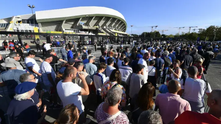 Jour de match. Avec 32 600 spectateurs, la Beaujoire affiche quasi complet pour cette affiche France vs Fidji. Et en configuration Coupe du monde de rugby ! © Marc Roger