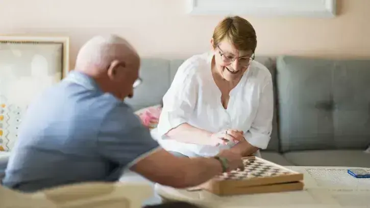   Engagée pour améliorer la qualité de vie des seniors, la Ville de Nantes lance la démarche « Vill'âge ». © Aurelien Mahot
